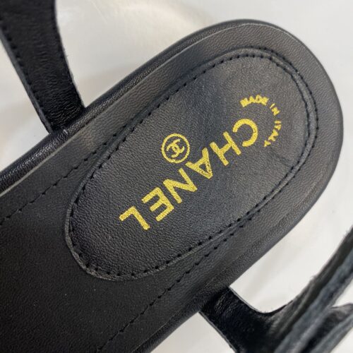 Alternative view of Chanel Classic Smooth Leather Thong Sandals Black