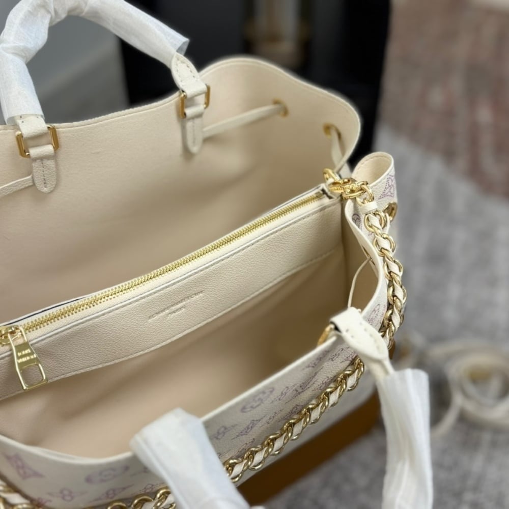 Louis Vuitton Bella Tote Mahina Leather Bucket Bag Dream Cream 32Cm M15116 - Image 6