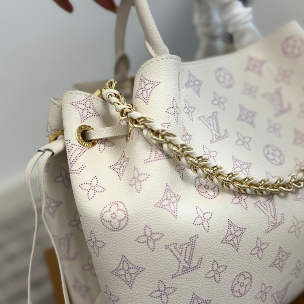 Louis Vuitton Bella Tote Mahina Leather Bucket Bag Dream Cream 32Cm M15116 - Image 5