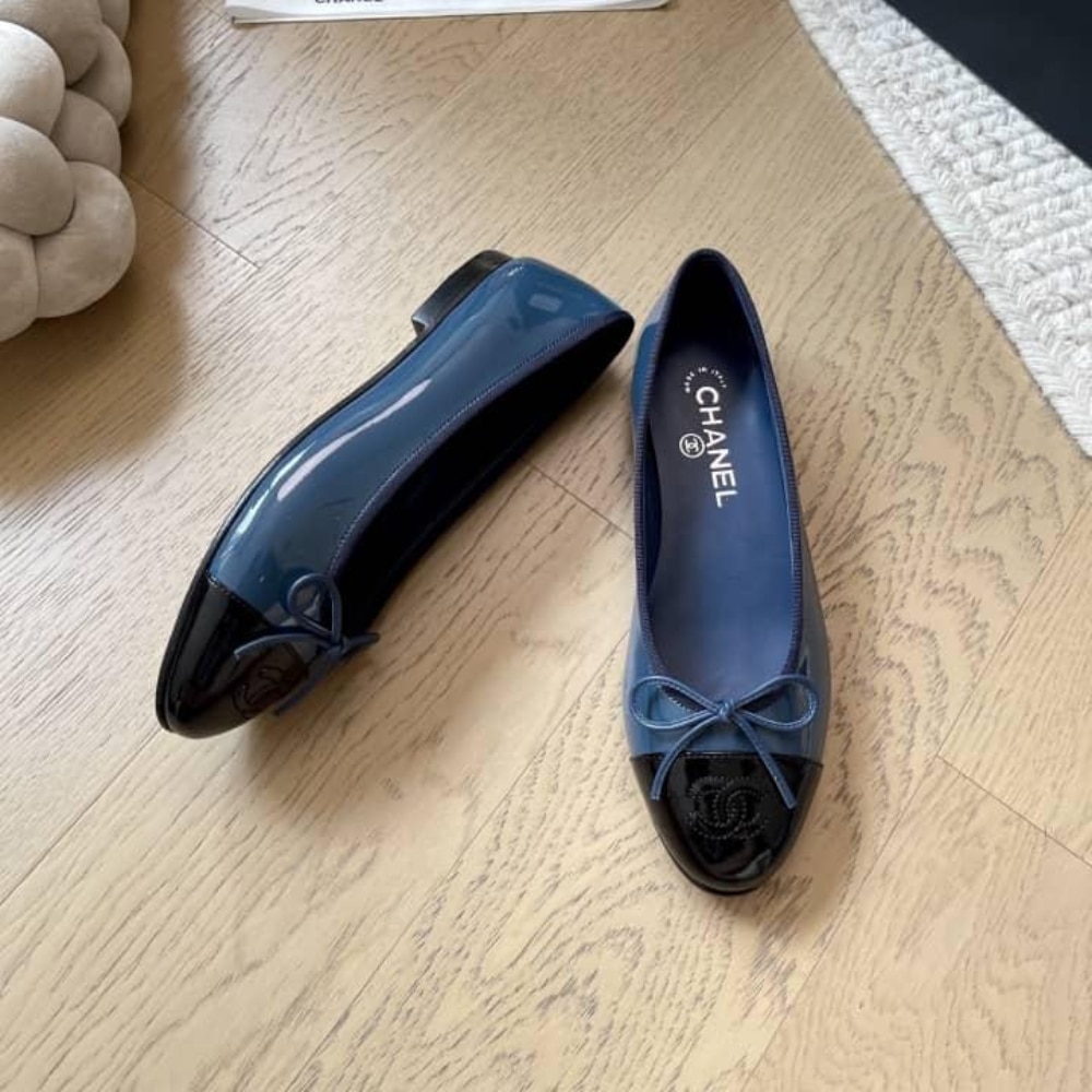 Chanel Ballerina Flat Smooth Leather And Patent Navy Blue G02819 B19028 NACIS - Image 4