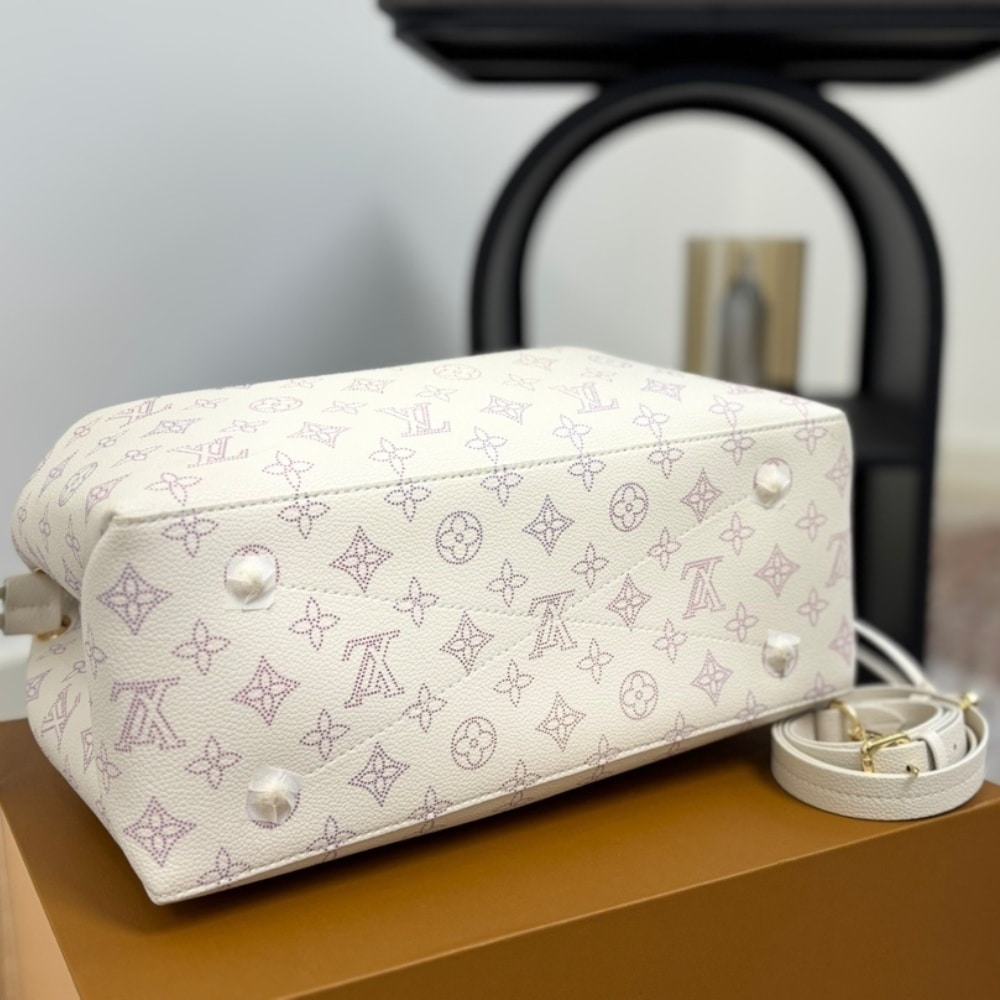 Louis Vuitton Bella Tote Mahina Leather Bucket Bag Dream Cream 32Cm M15116 - Image 7