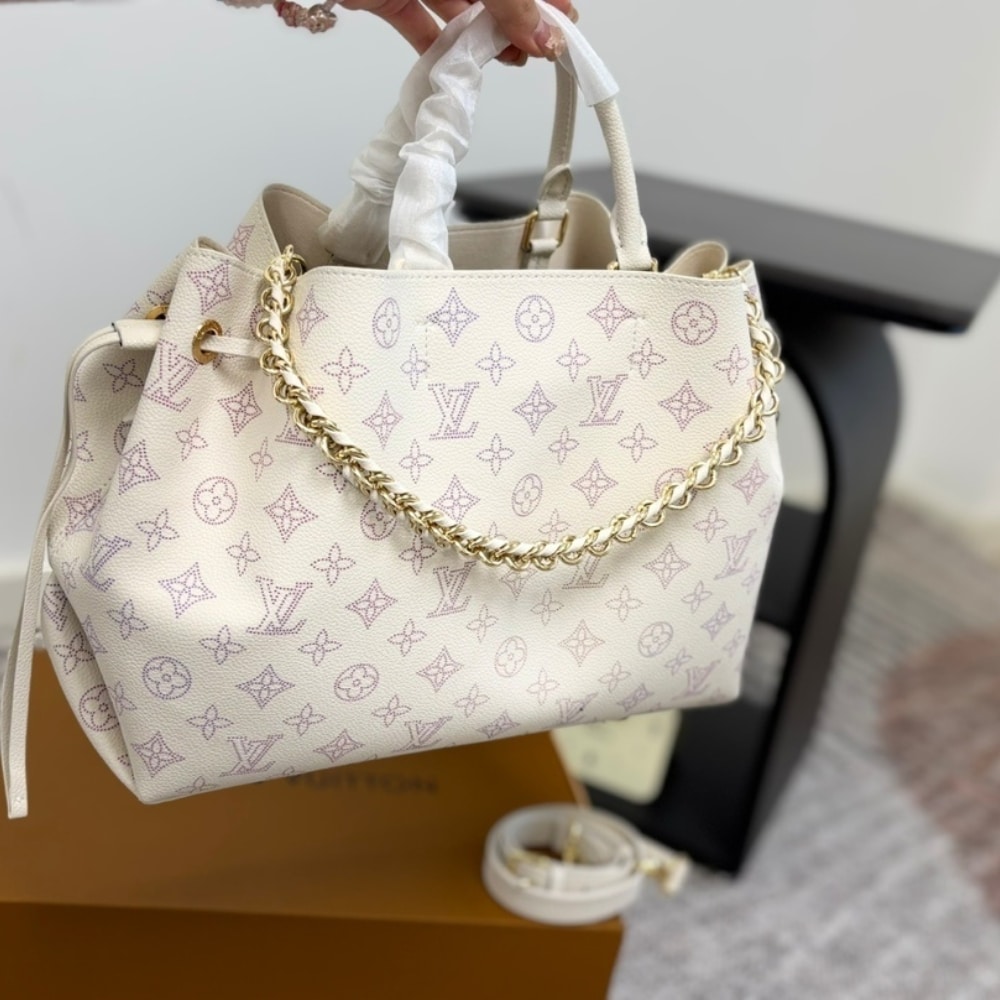 Louis Vuitton Bella Tote Mahina Leather Bucket Bag Dream Cream 32Cm M15116 - Image 9