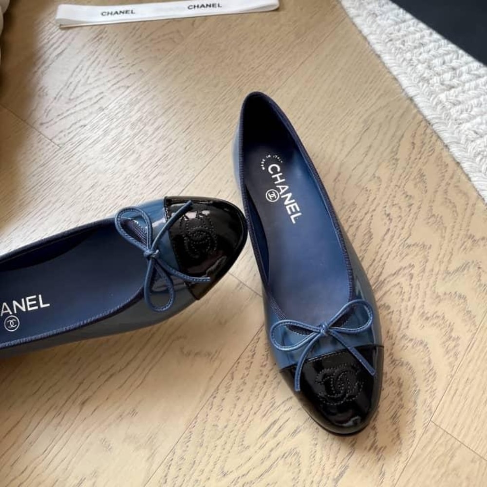 Chanel Ballerina Flat Smooth Leather And Patent Navy Blue G02819 B19028 NACIS - Image 3