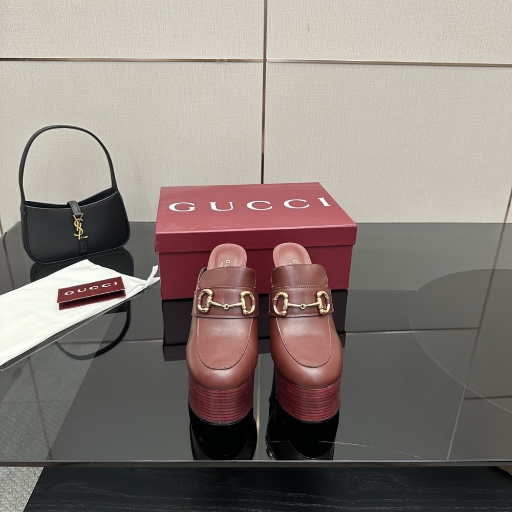 Gucci Women Platform Leather Mule With Horsebit Red 835315 Aadcw 6207 - Image 4