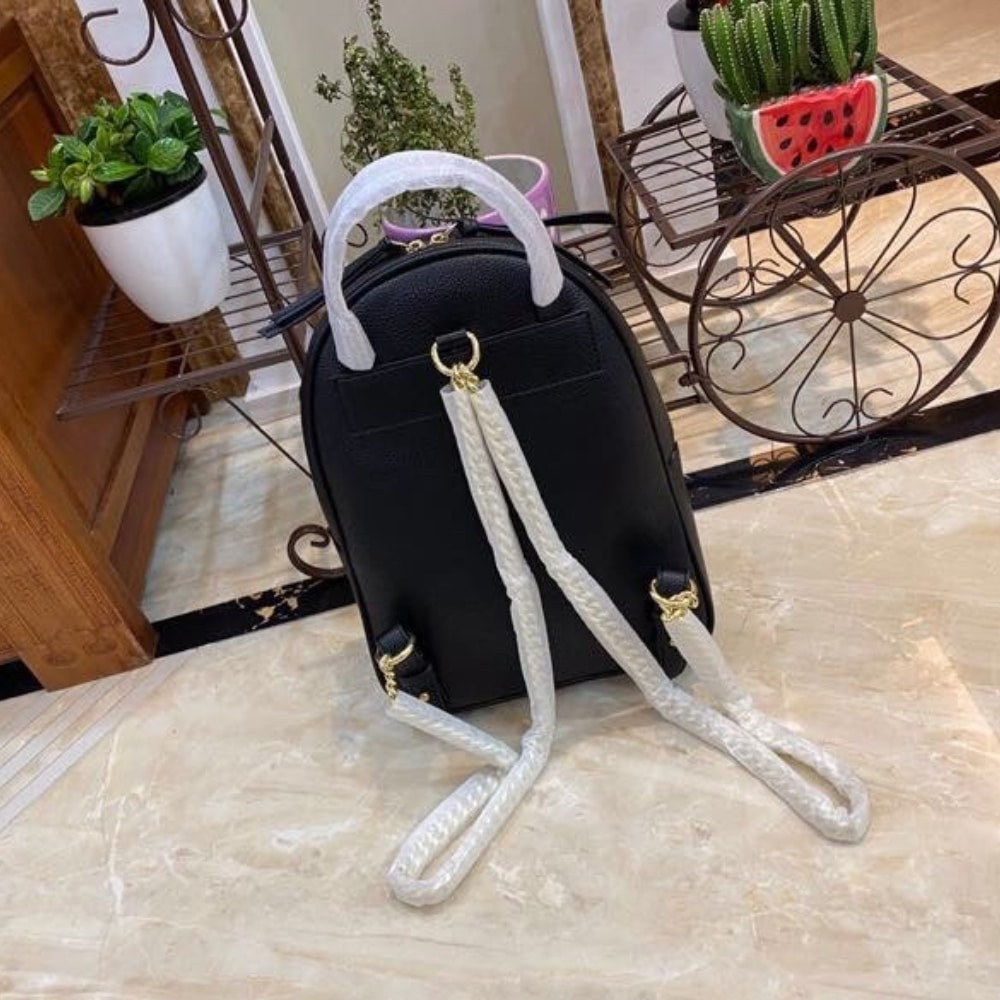 Gucci Soho Grained Leather Backpack Black 31cm - Image 5