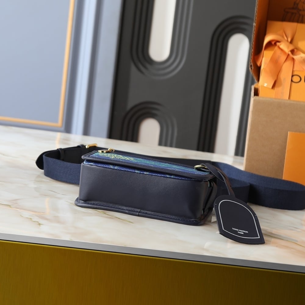 Louis Vuitton Bosphore Wearable Wallet Monogram Heritage Canvas Crossbody Bag Blue Stripes 19cm M15173 - Image 5