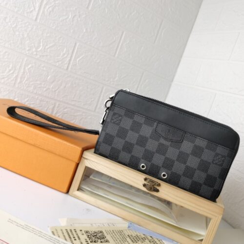 Alternative view of Louis Vuitton Zippy Dragonne Wallet Damier Graphite 19Cm N60379