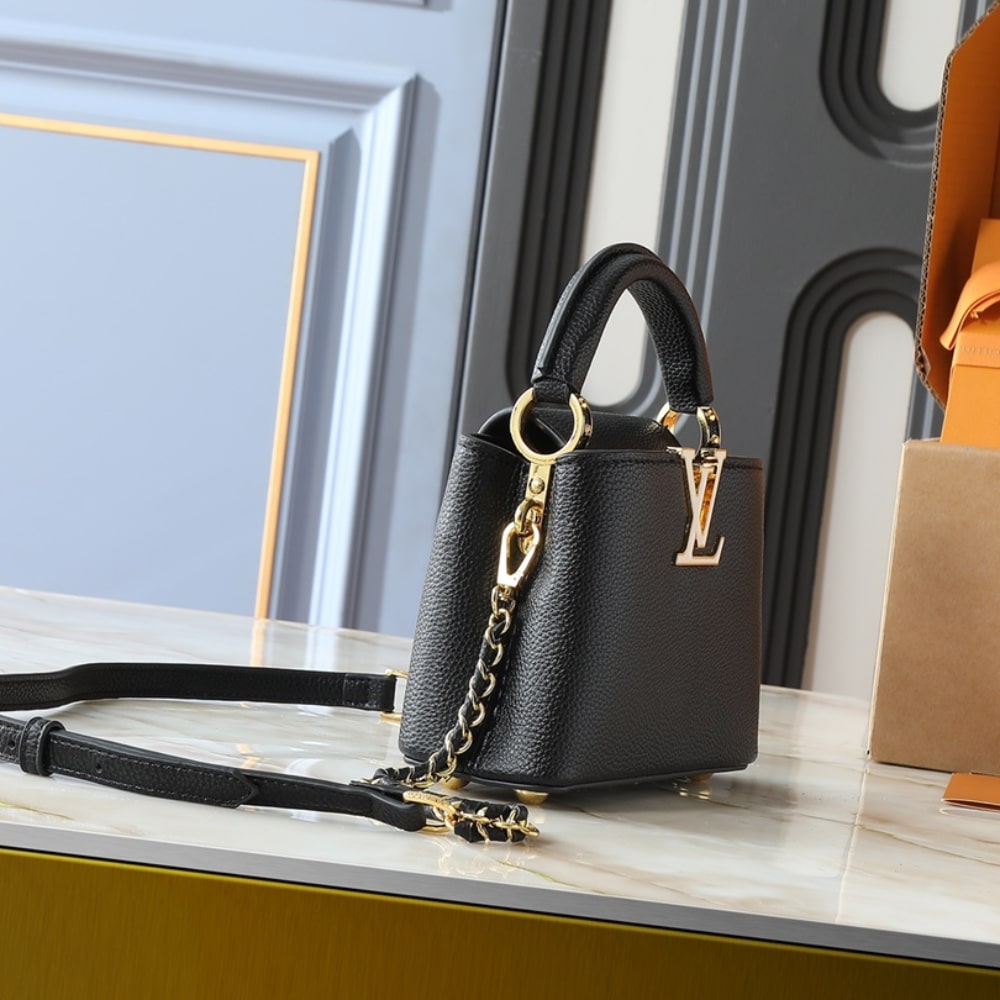 Louis Vuitton Capucines Mini Grained Leather Top Handle Bag Black 21cm - Image 3