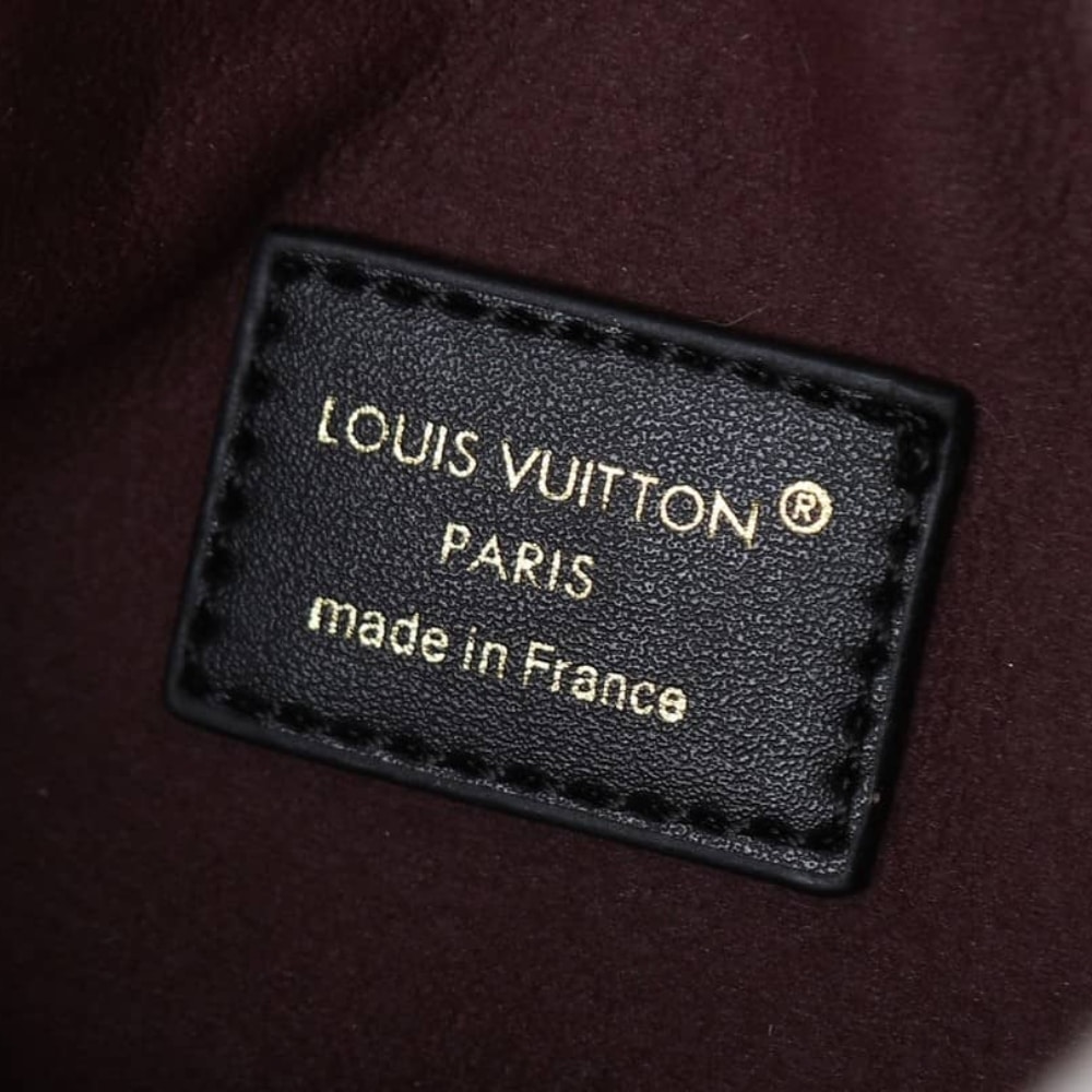 Louis Vuitton Pochette Mia Small Faux Fur Shoulder Bag Creme 22cm M26245 - Image 9