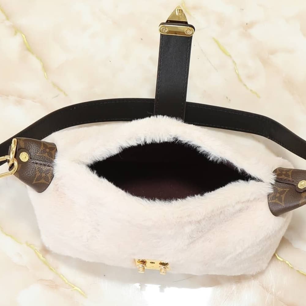 Louis Vuitton Pochette Mia Small Faux Fur Shoulder Bag Creme 22cm M26245 - Image 10