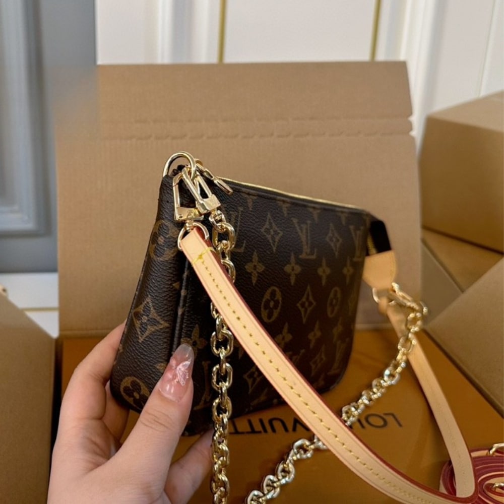 Louis Vuitton Pochette Accessoires Monogram Canvas Shoulder Bag Brown 23Cm M82766 - Image 3