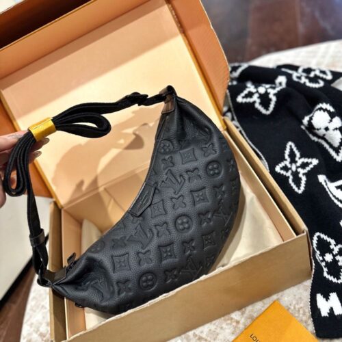Alternative view of Louis Vuitton Hamac Bag PM Black 30Cm M12510