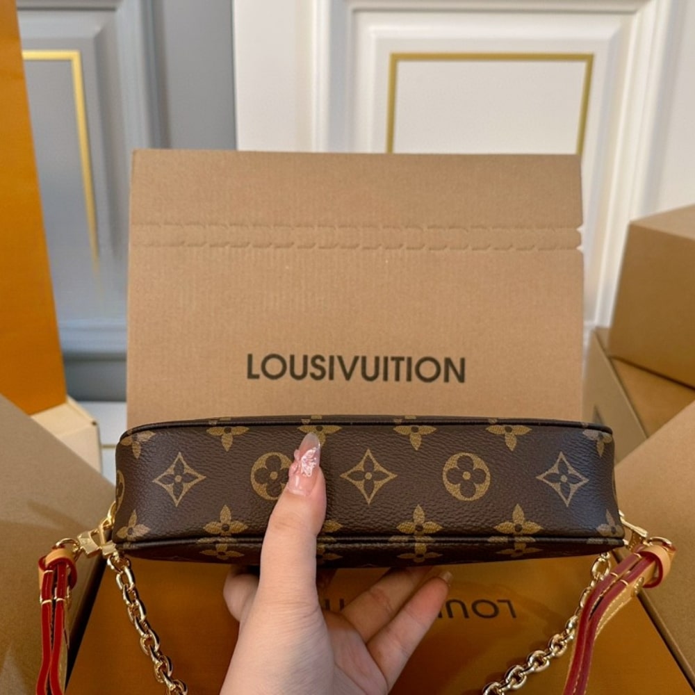 Louis Vuitton Pochette Accessoires Monogram Canvas Shoulder Bag Brown 23Cm M82766 - Image 5