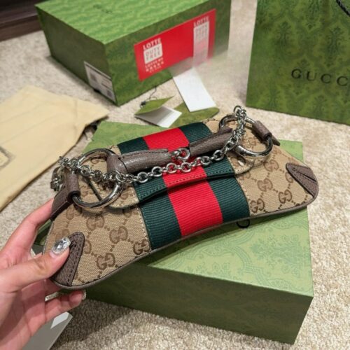 Alternative view of Gucci Horsebit Small GG Supreme Canvas Shoulder Bag Beige Ebony 27Cm 764339 FACM2 8747