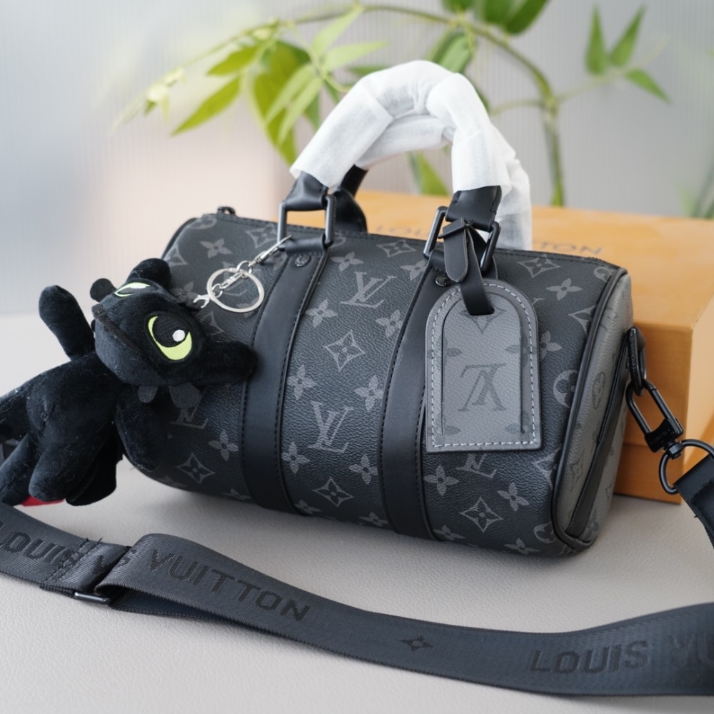 Louis Vuitton Keepall Bandoulière 25 Monogram Eclipse Handbag Black 24cm M46271 - Image 3
