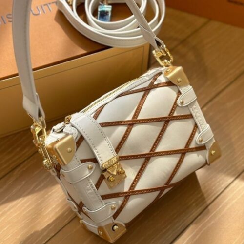 Alternative view of Louis Vuitton Side Trunk PM Malletage Leather Shoulder Bag Crème Beige 19Cm M25216
