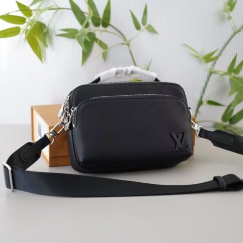 Alternative view of Louis Vuitton Avenue Taiga Leather Messenger Bag Black 23Cm M11657