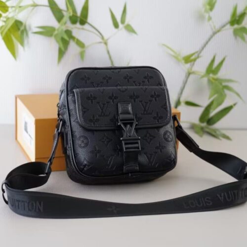 Alternative view of Louis Vuitton Getaway Monogram Shadow Messenger Bag Black 20Cm M12516
