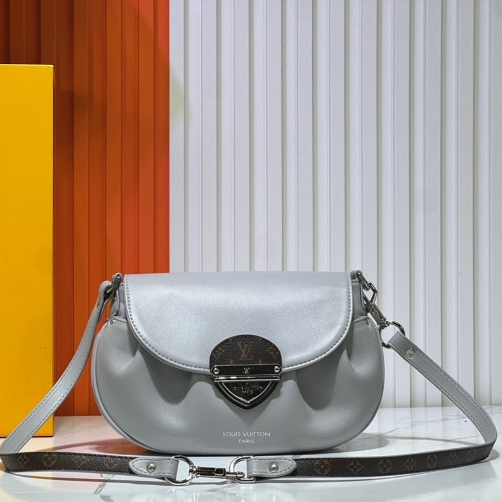 Louis Vuitton Sunset Vibe LV Vibe Shoulder Bag Grey 27Cm - Image 2