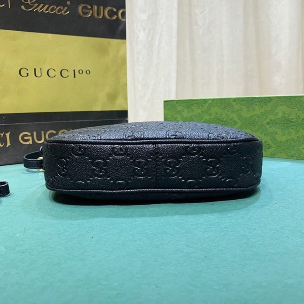 Gucci GG Emblem Small Grained Leather Shoulder Bag Black 23Cm 815409 Aaeem 1000 - Image 7