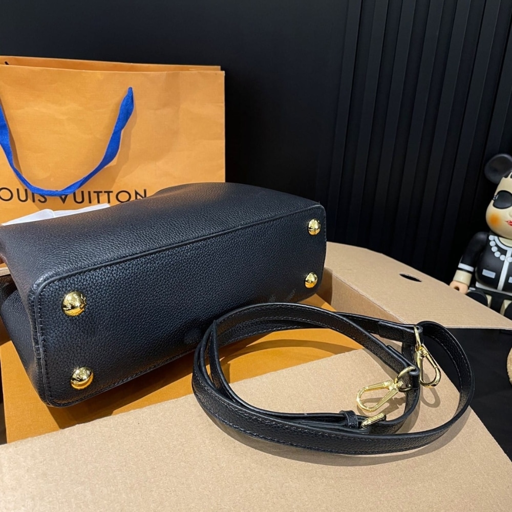Louis Vuitton Capucines BB Leather Handbag Black 27Cm M94755 - Image 9