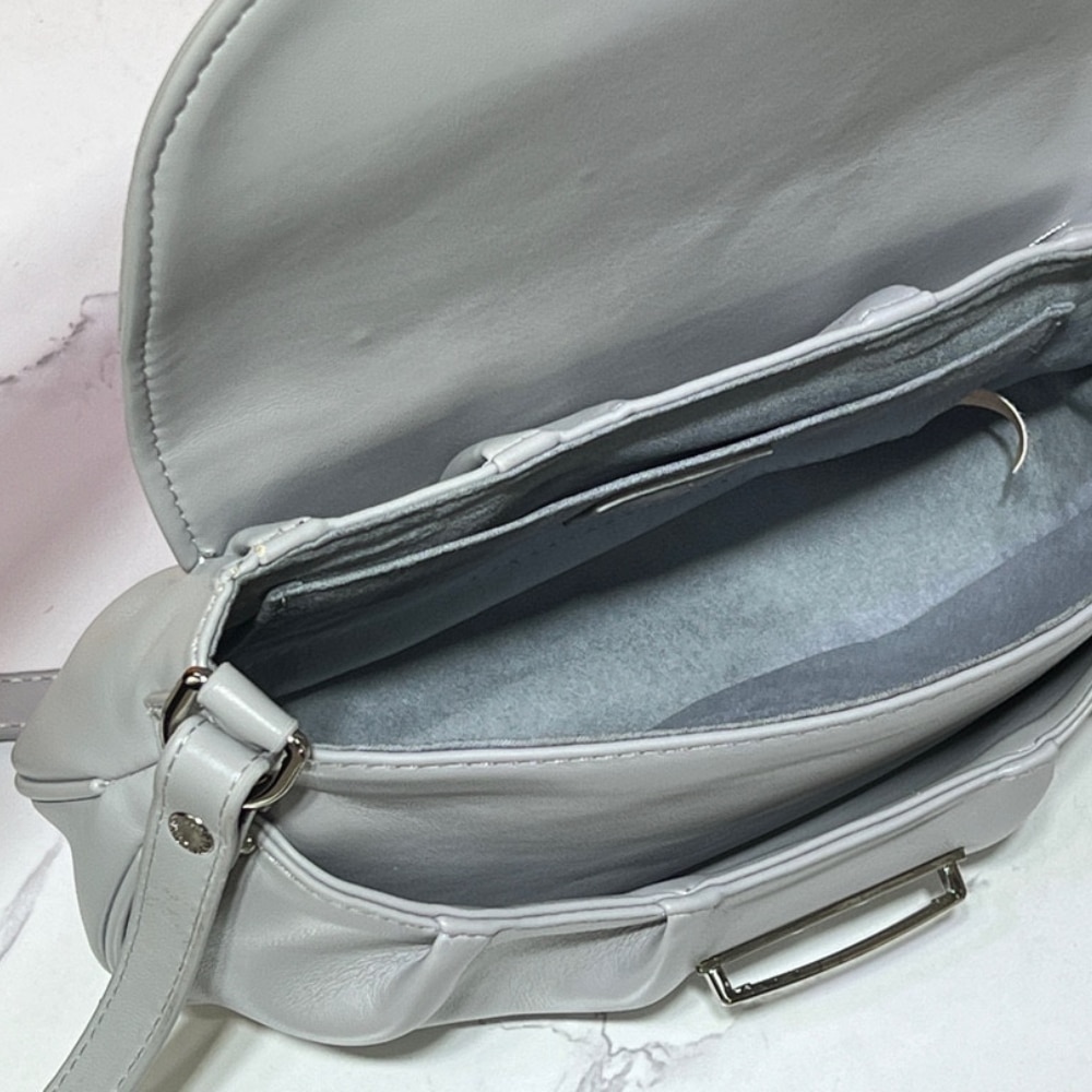 Louis Vuitton Sunset Vibe LV Vibe Shoulder Bag Grey 27Cm - Image 9