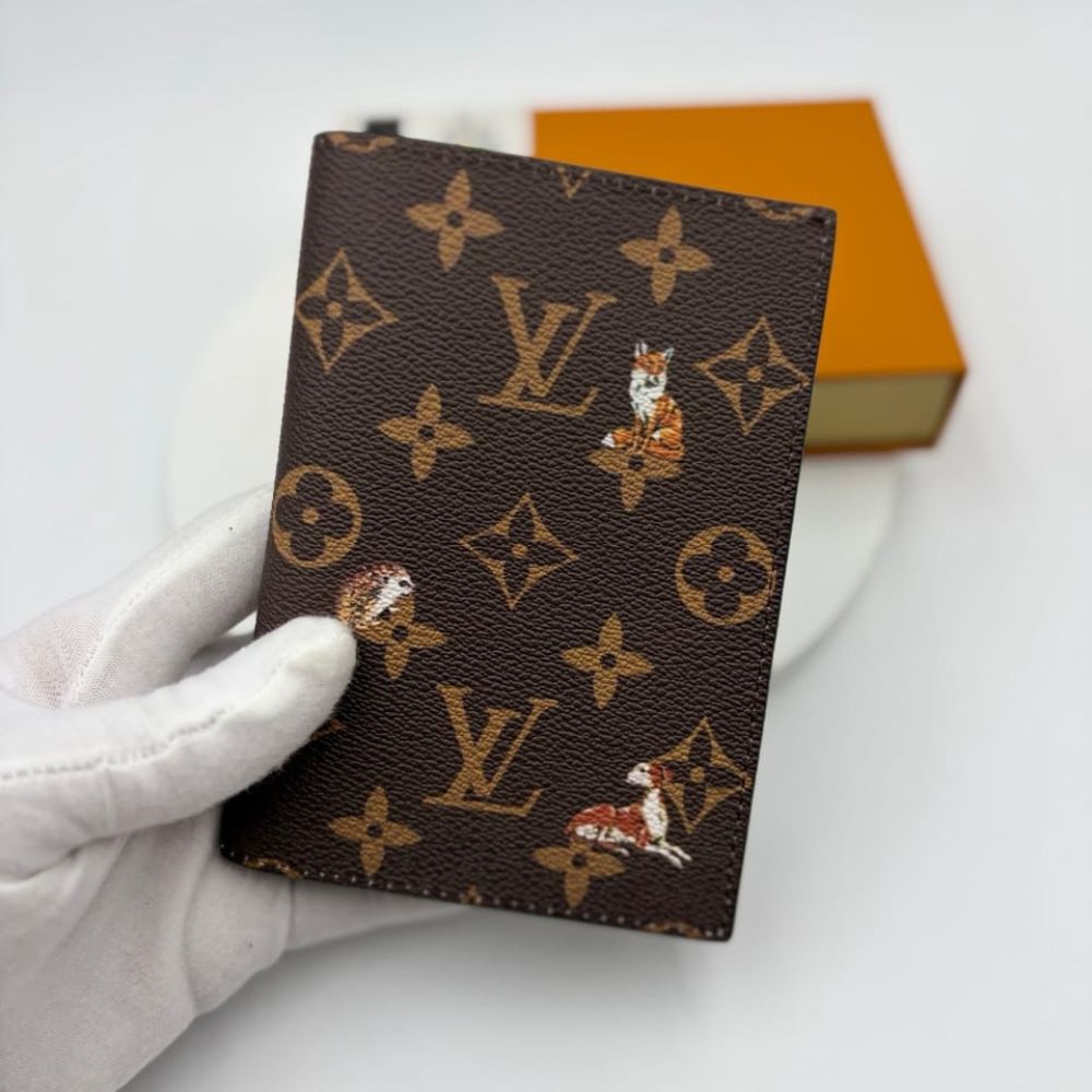 Louis Vuitton Passport Cover Monogram Forest Canvas Brown 14Cm M27023 - Image 2