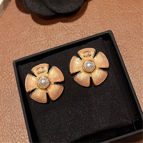Alternative view of Chanel Stud Earrings Metal Resin And Glass Pearls Gold Pink Pearly White