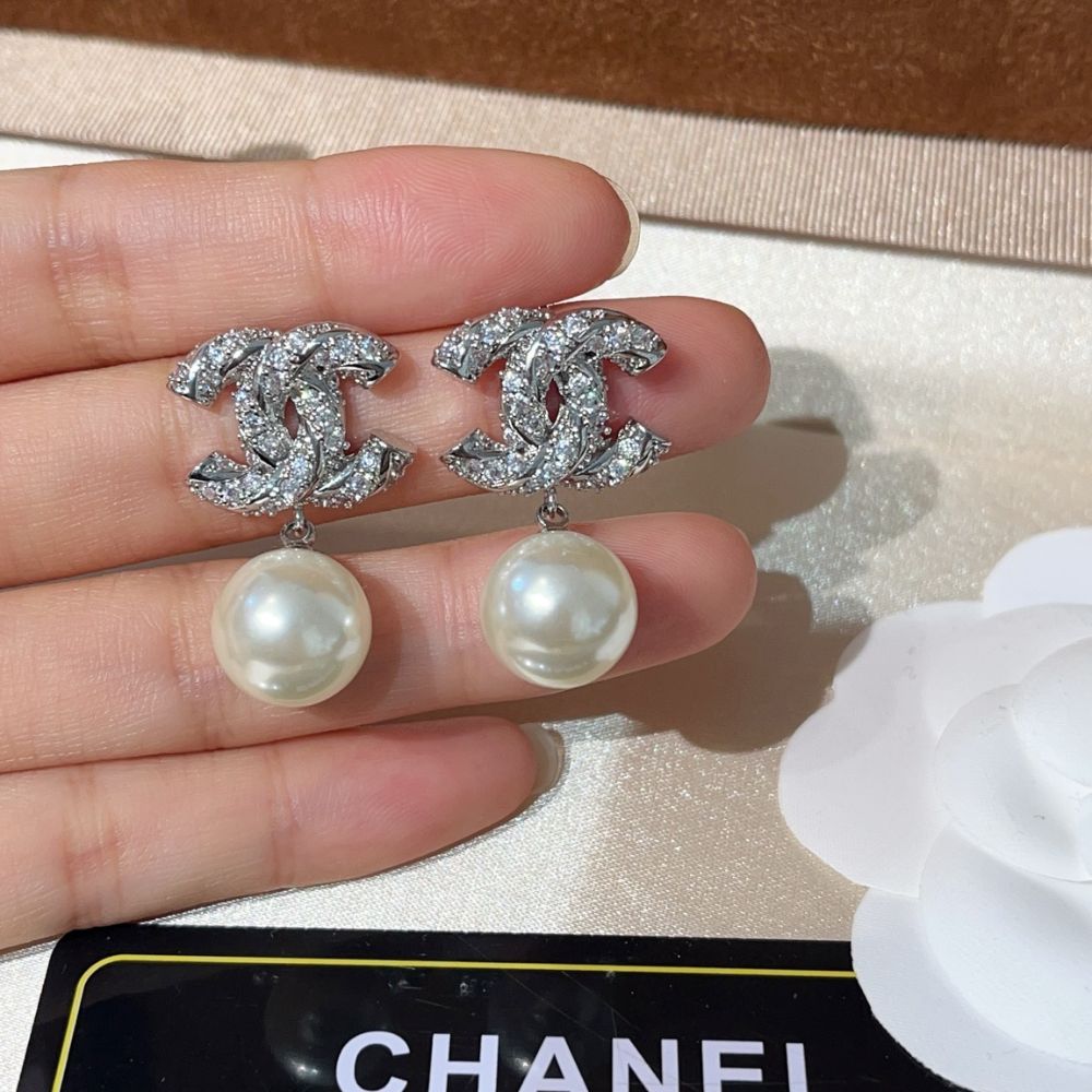 Chanel Cc Pearl Dangle Earrings Silver - Image 2