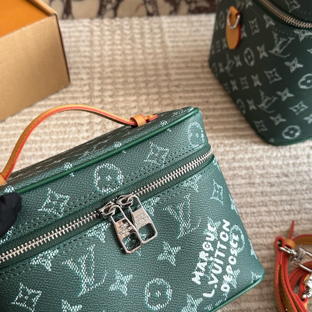 Louis Vuitton Nice Nano Green Toiletry Bag 16cm - Image 3