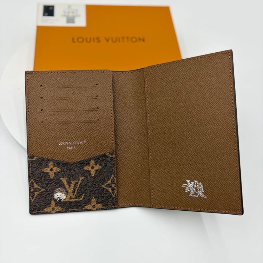 Louis Vuitton Passport Cover Monogram Forest Canvas Brown 14Cm M27023 - Image 6