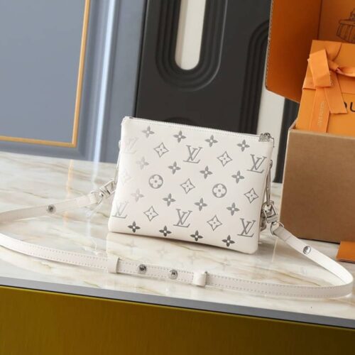 Alternative view of Louis Vuitton Coussin BB Leather Shoulder Bag White 21cm M11957