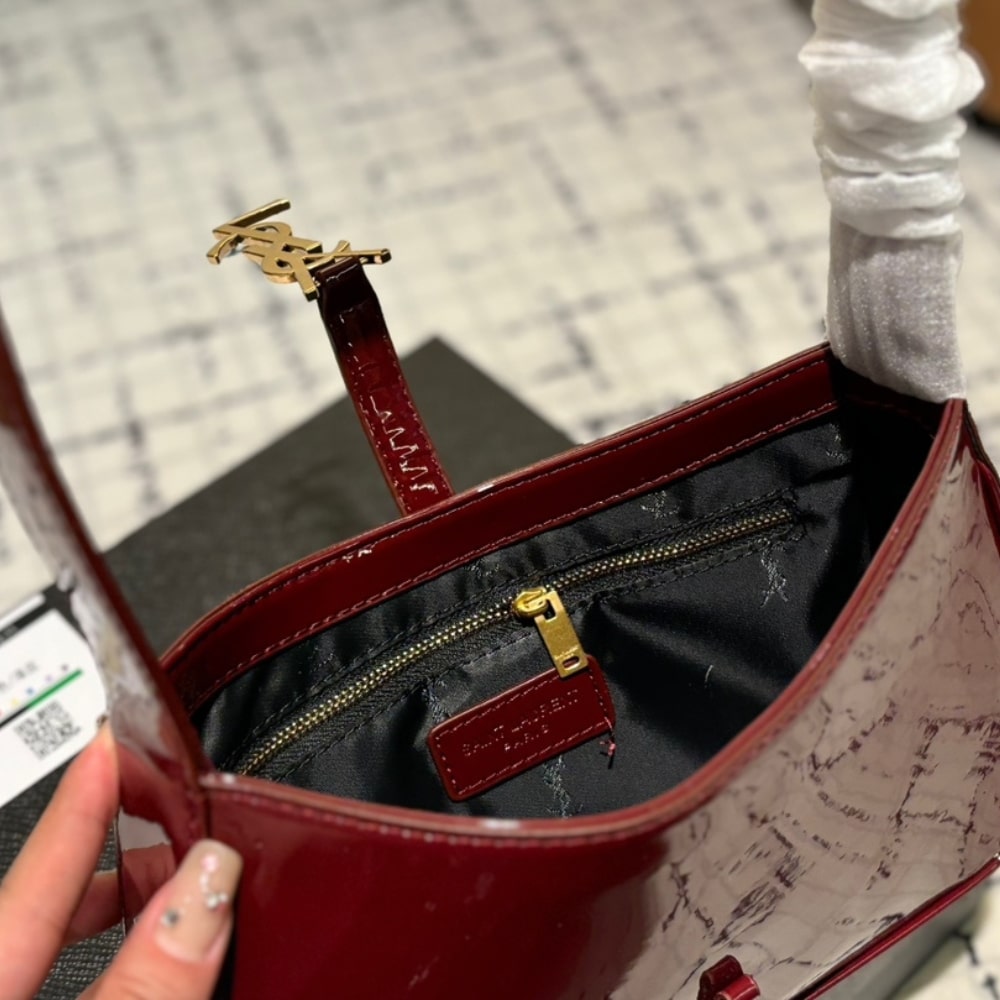 Saint Laurent Le 5 A 7 Patent Leather Hobo Bag Wine Red 25Cm 657228B870W6413 - Image 9