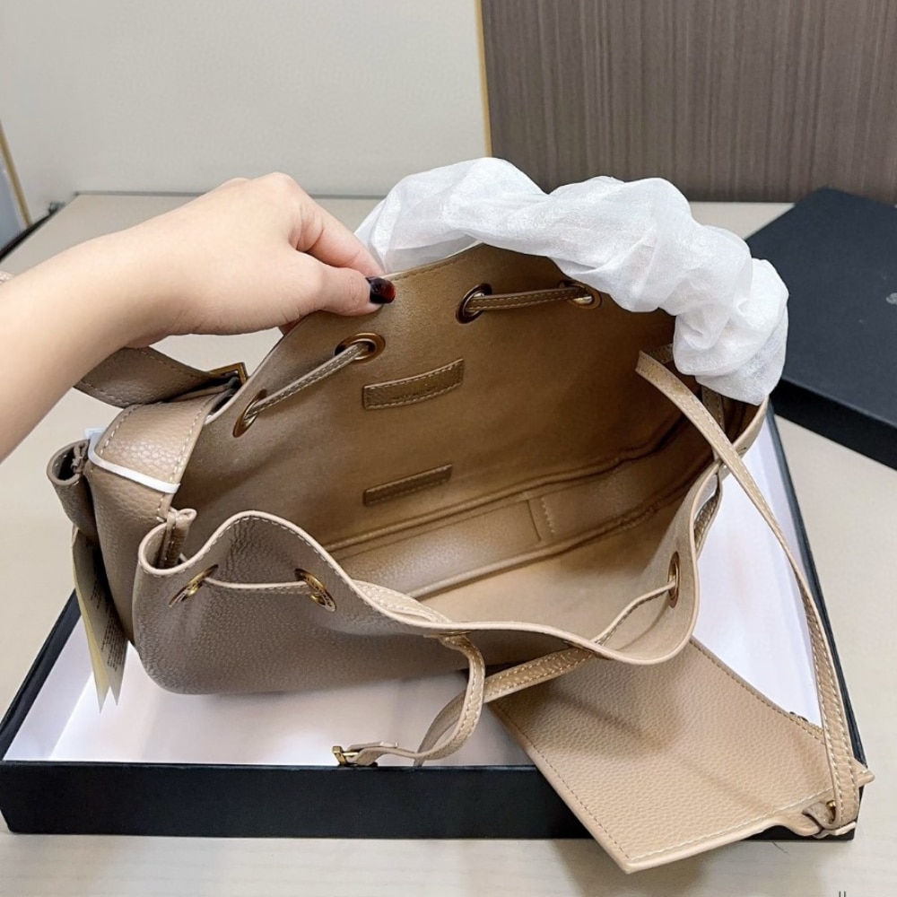 Saint Laurent Paris VII Smooth Leather Hobo Bag Beige 30Cm - Image 4