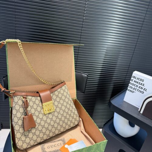 Alternative view of Gucci Padlock Medium GG Supreme Canvas Shoulder Bag Beige And Brown 33cm ‎795113 Khnkg 8534