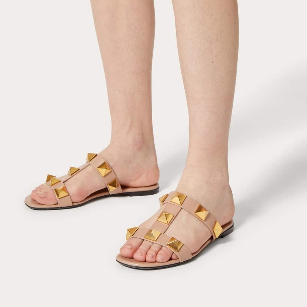 Valentino Flat Roman Stud Slide Sandal 5mm Beige 5W2S0BU9ZWM GF9 - Image 5
