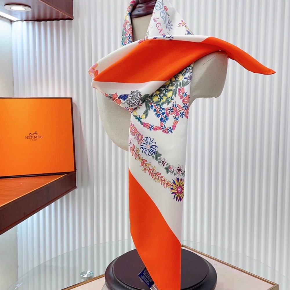 Hermes Brides De Gala En Fleurs Silk Twill Scarf Vermillon 90cm H004192S 04 - Image 6