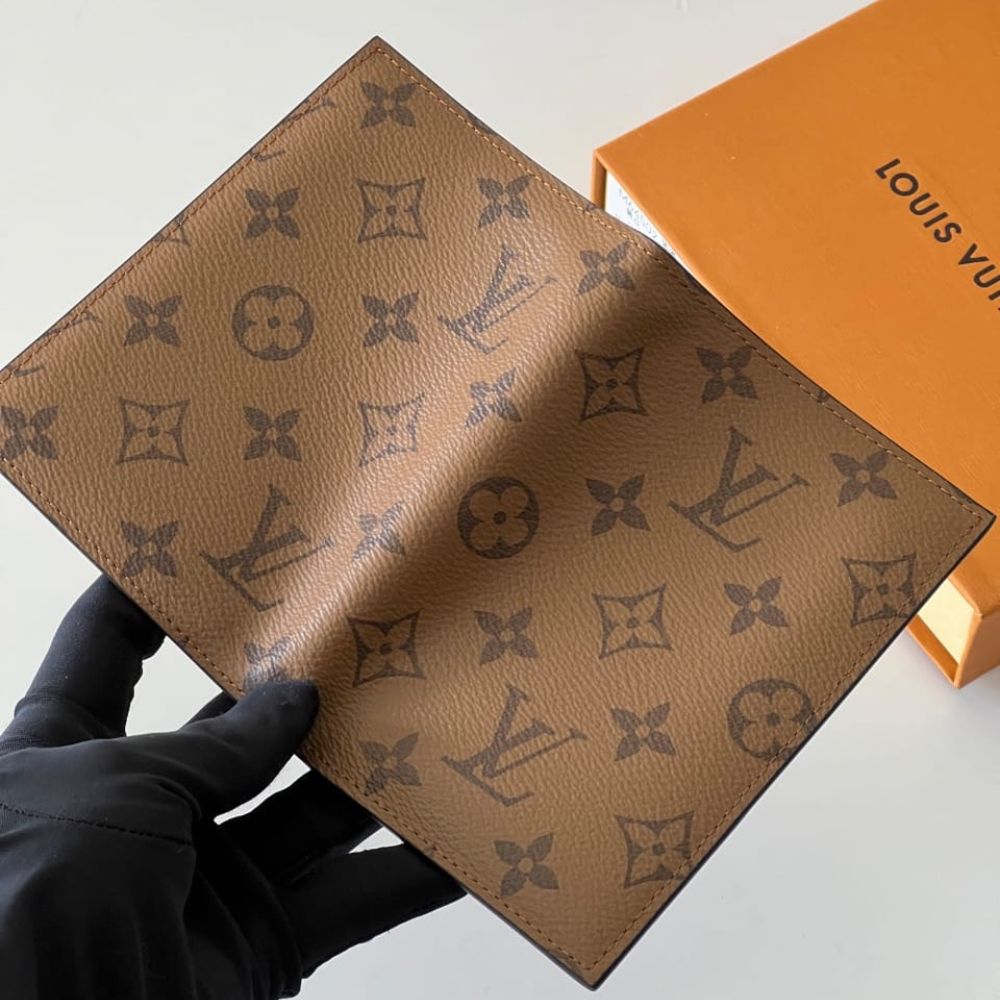 Louis Vuitton Passport Cover Monogram Reverse 14Cm M26571 - Image 5