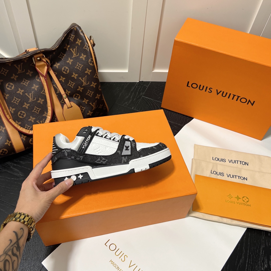 Louis Vuitton Trainer Monogram Denim Sneaker Black And White 1A9Jgb - Image 7