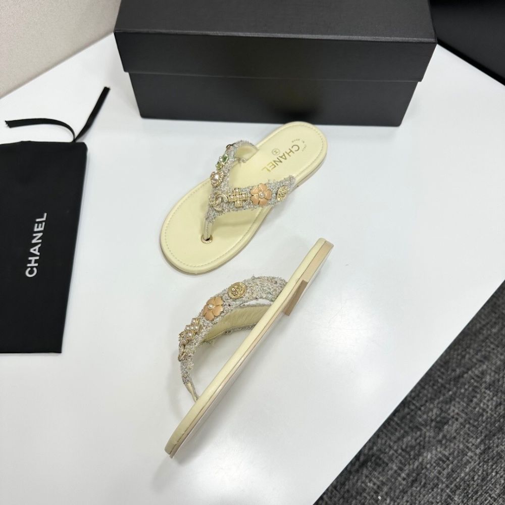 Chanel Thong Jewel Embellished Cream - Image 7