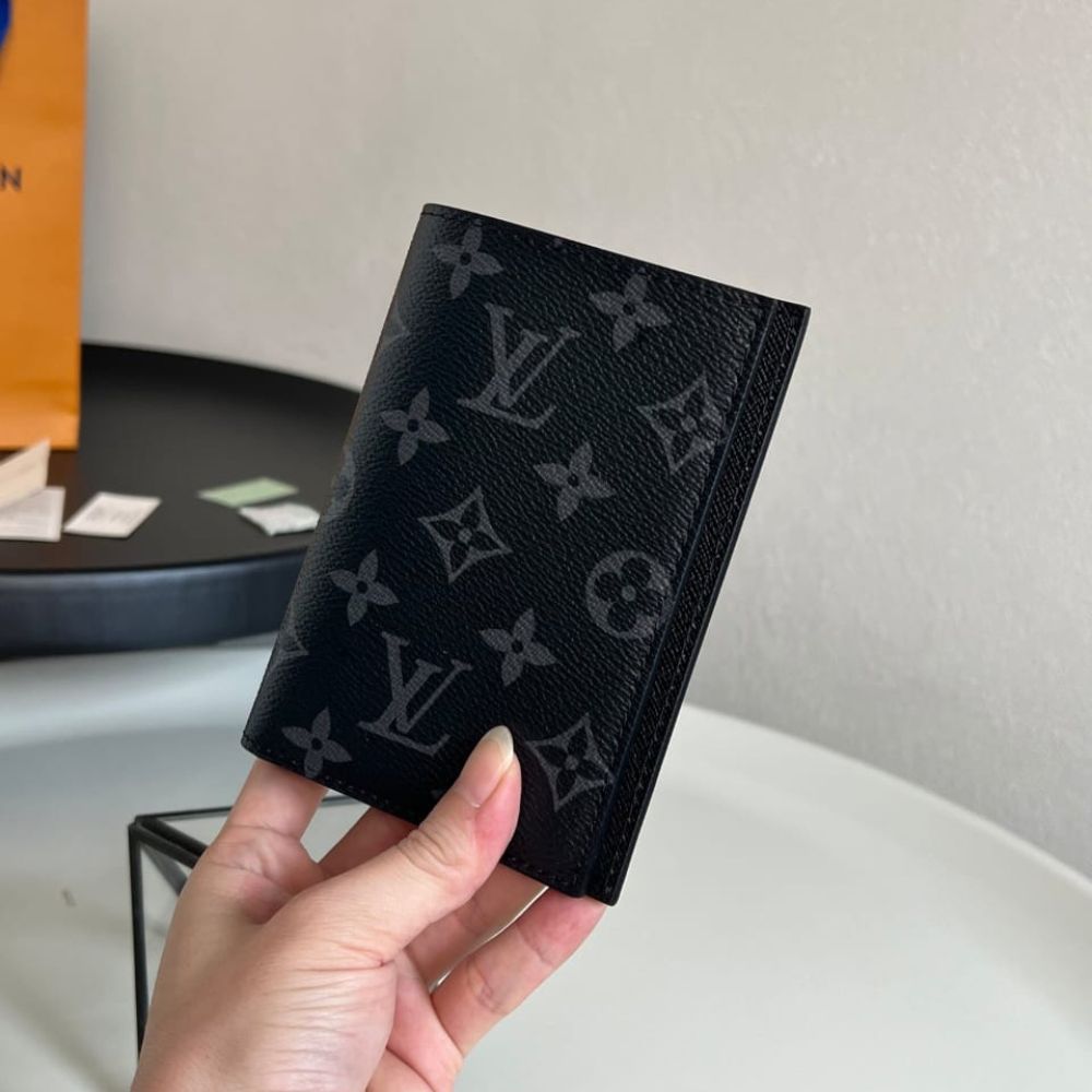 Louis Vuitton Passport Cover Monogram Eclipse Black 14Cm M64501 - Image 3
