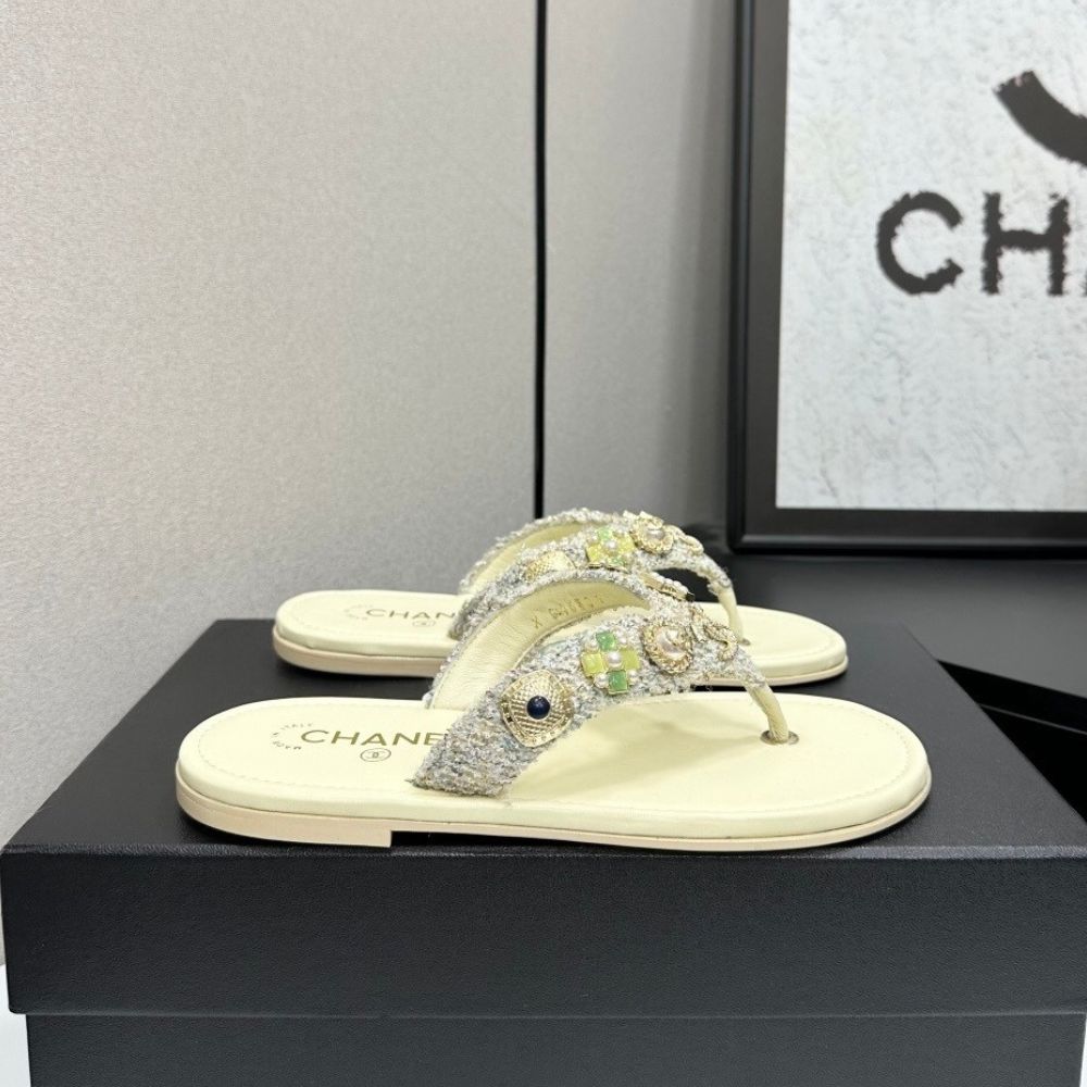 Chanel Thong Jewel Embellished Cream - Image 2