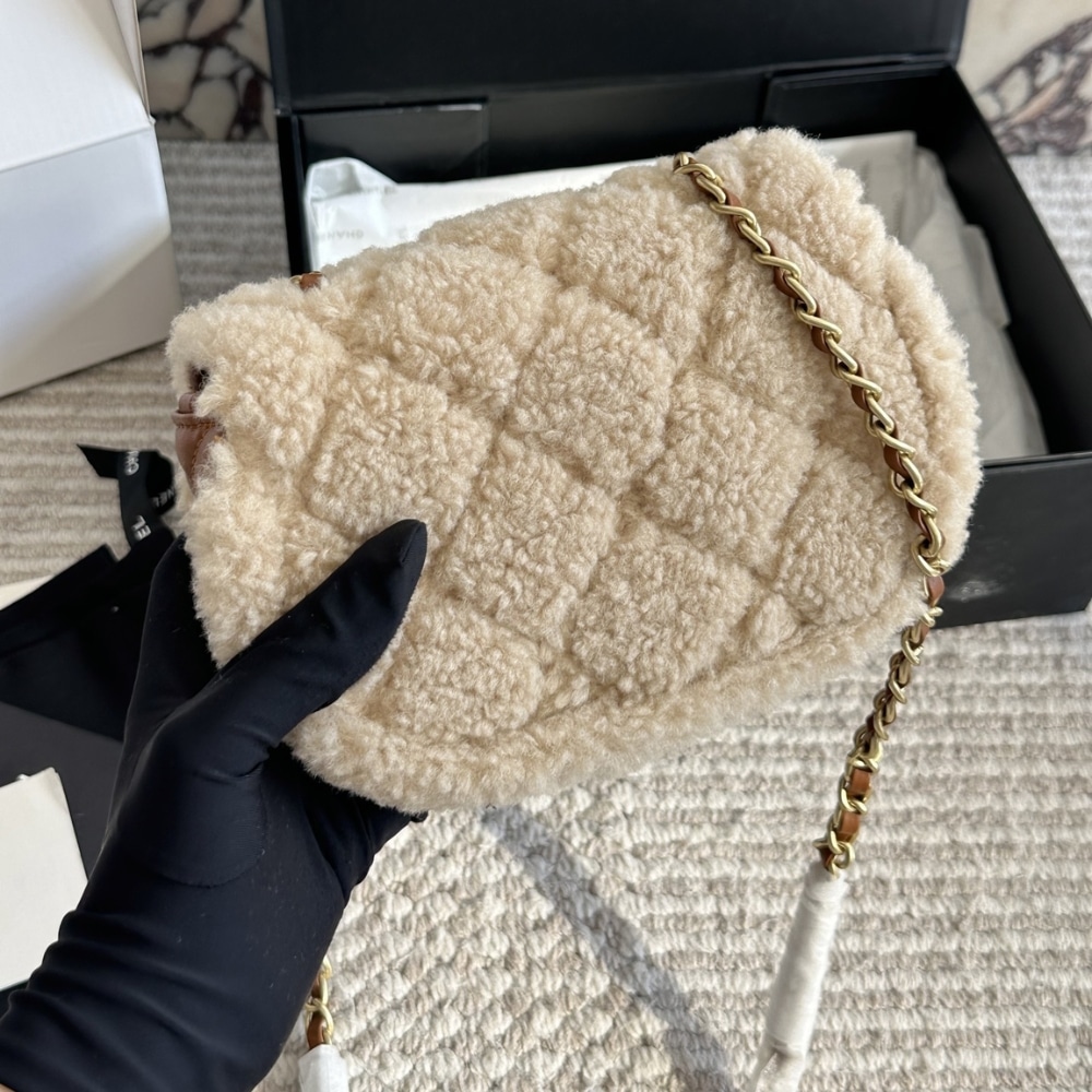 Chanel Teddy Bear Mini Fleece Flap Bags Beige And Brown 18cm AS5148 B18194 NZW48 - Image 5