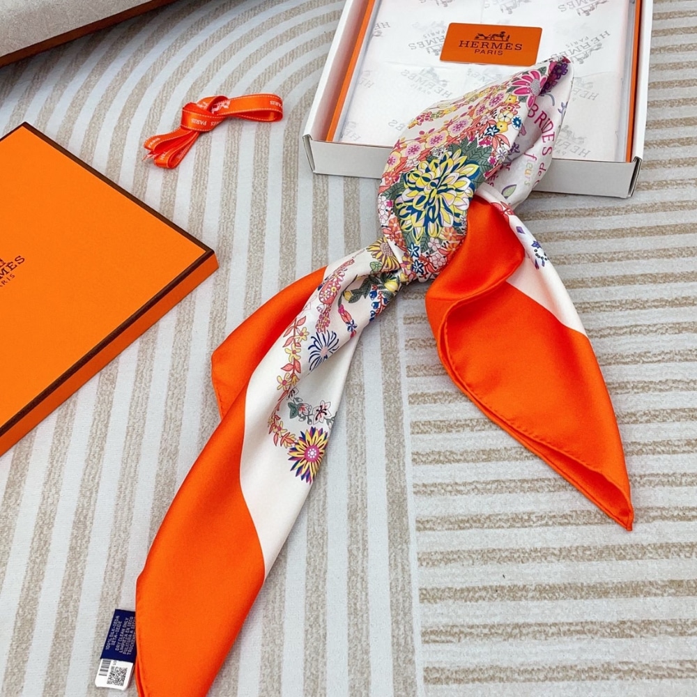 Hermes Brides De Gala En Fleurs Silk Twill Scarf Vermillon 90cm H004192S 04 - Image 4
