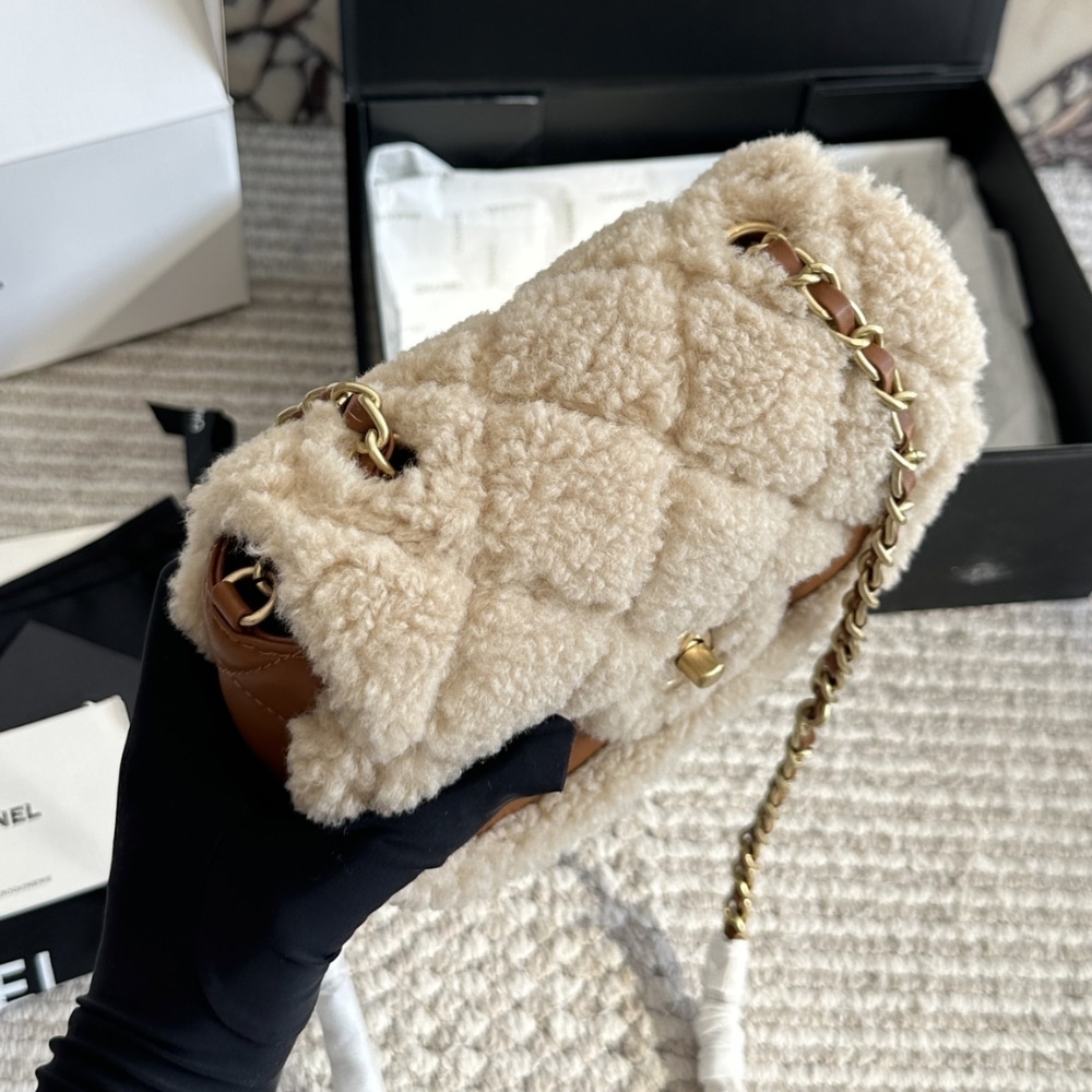 Chanel Teddy Bear Mini Fleece Flap Bags Beige And Brown 18cm AS5148 B18194 NZW48 - Image 8