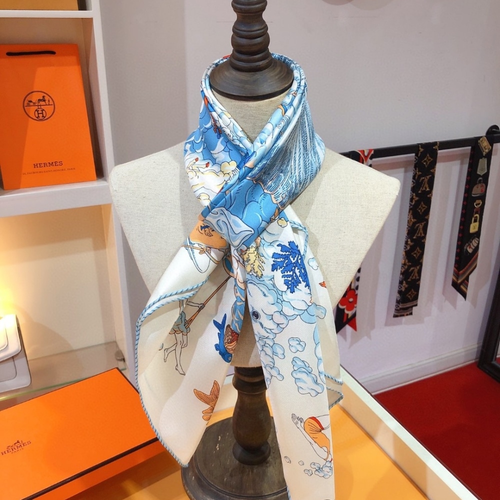 Hermes Sur Mon Nuage Silk Twill Scarf White 90cm H003900S 05 - Image 6