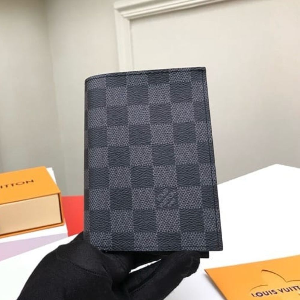 Louis Vuitton Passport Cover Damier Graphite 14Cm N64411 - Image 2