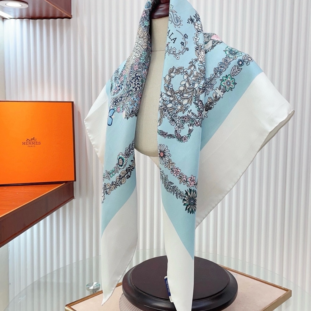 Hermes Brides De Gala En Fleurs Silk Twill Scarf Blanc 90cm H004192S 01 - Image 3