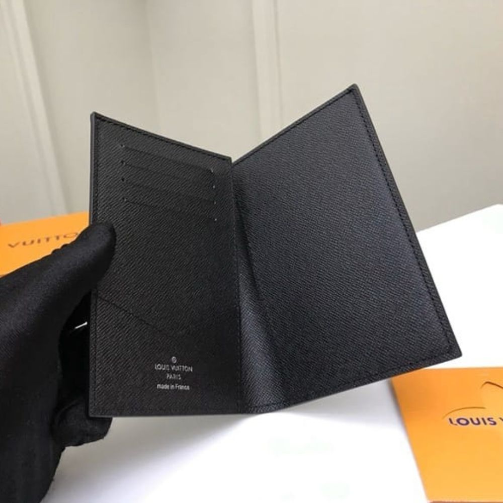 Louis Vuitton Passport Cover Damier Graphite 14Cm N64411 - Image 4