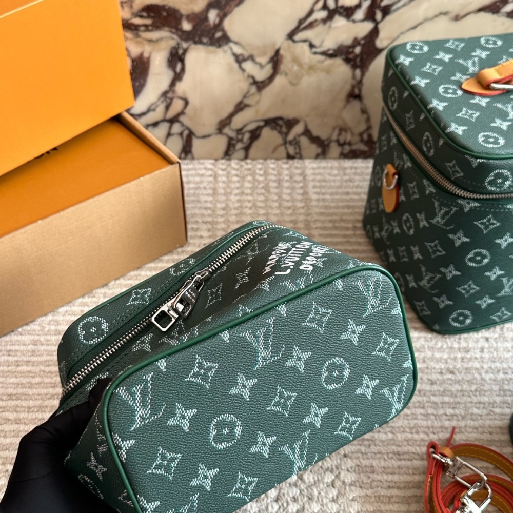 Louis Vuitton Nice Nano Green Toiletry Bag 16cm - Image 4